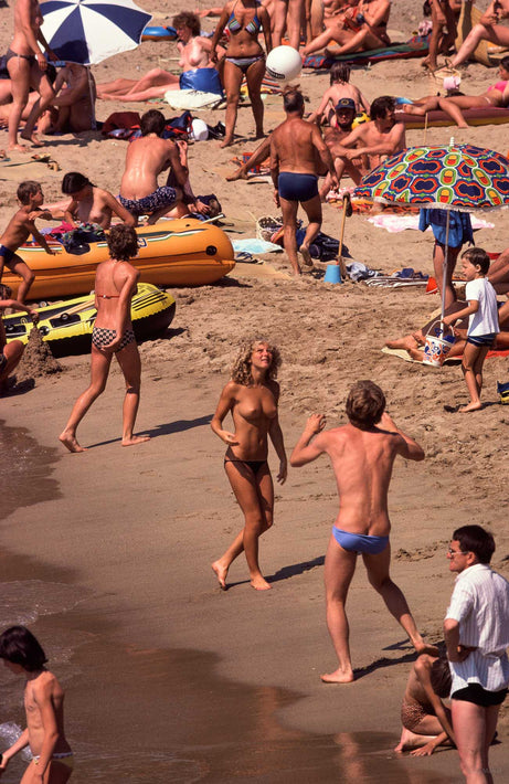 alice munro recommends nude vollyball pic